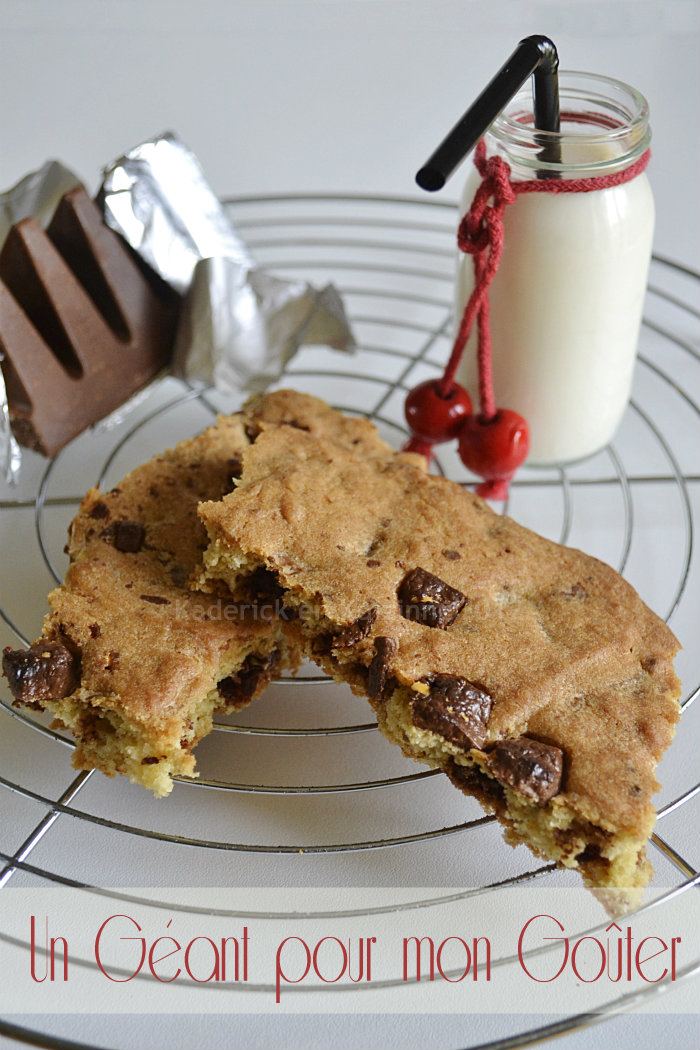 Défi goûter de cookie géant au toblerone® - Kaderick en Kuizinn© Défi goûter de la recette du cookie géant au toblerone® pour un dessert ou un goûter trop gourmand - Kaderick en Kuizinn©